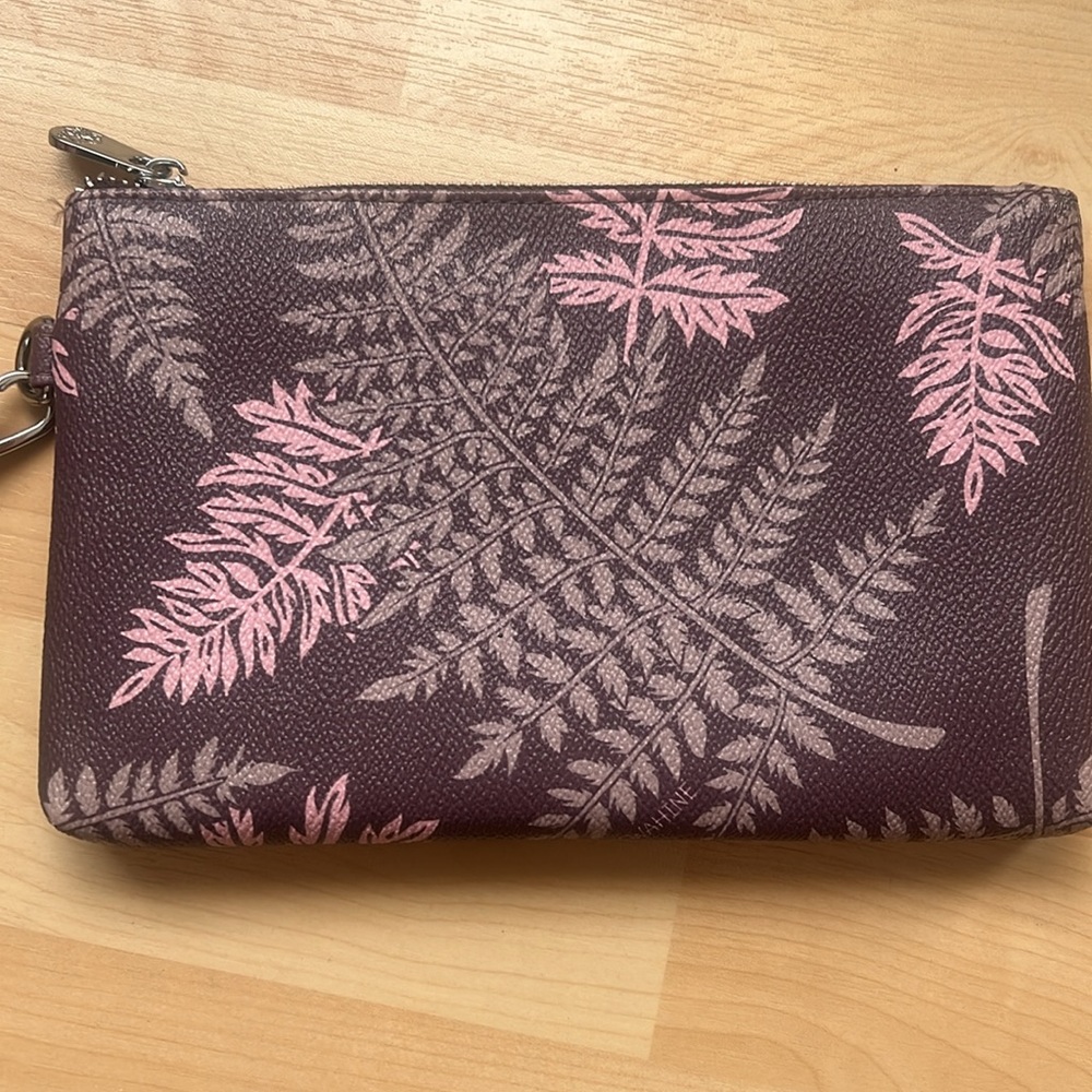 Happy Wahine- Floral Wristle - Pink and Brown Bag Case